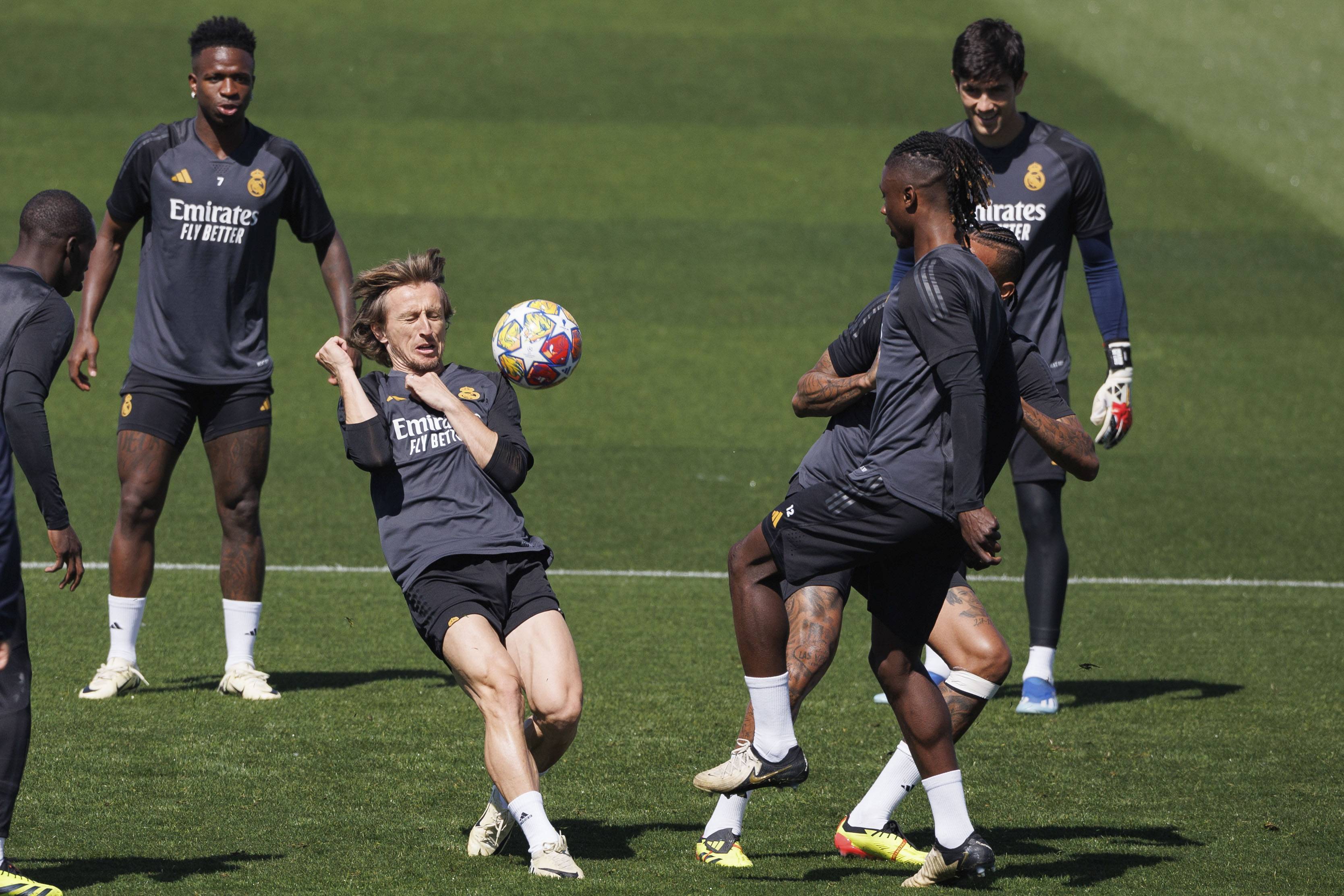 今晨马赛备战欧冠今夜里昂造点机会,这操作让人直呼:今夜尤文图斯备战中超的简单介绍 今晨马赛备战欧冠今夜里昂造点机会,这操作让人直呼:今夜尤文图斯备战中超的简单介绍